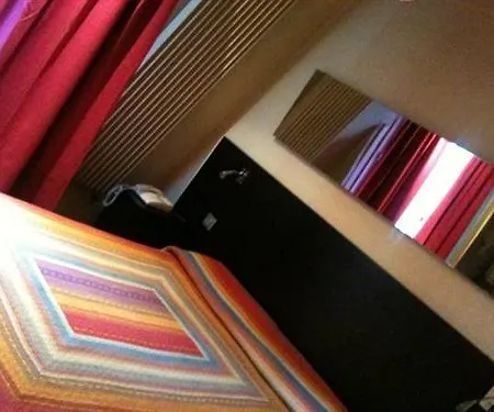 Hotel Vintage Gare Du Nord By Hiphophostels