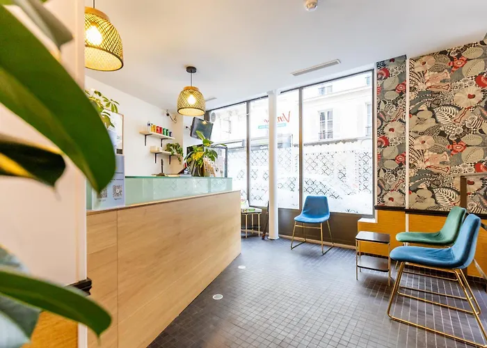 Vintage Gare Du Nord Hotel