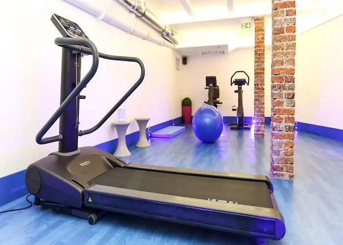 Vintage Gare Du Nord Hotel 2*