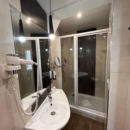 Hotell Prelude Hotel Gare Du Nord 2*
